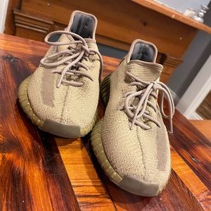 YEEZY | Yeezy BOOST 350 V2 "EARTH” Size 11 men’s